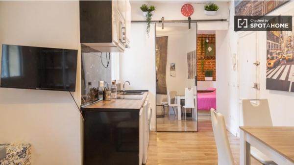 Piso de 1 dormitorio en alquiler en Costillares, Madrid