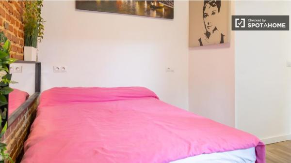 Piso de 1 dormitorio en alquiler en Costillares, Madrid