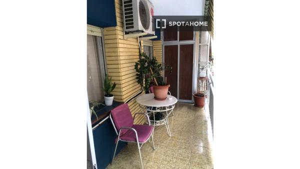 Piso de 3 dormitorios en alquiler en Alicante