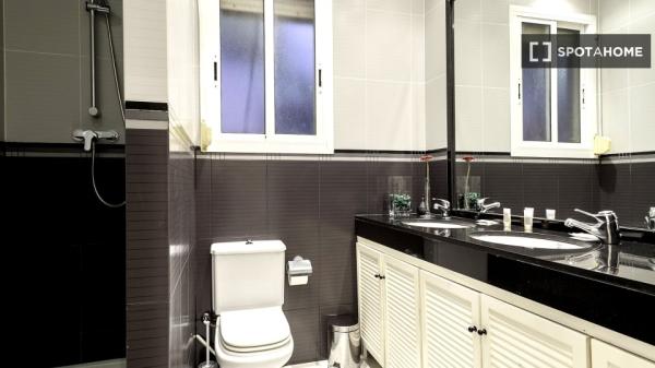 Piso de 2 habitaciones en alquiler en Vila de Gràcia, Barcelona