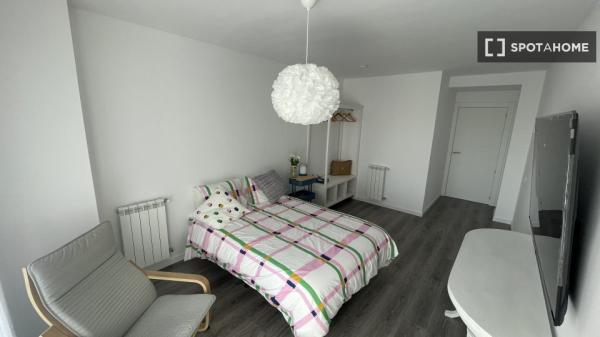 Zimmer in einer Wohngemeinschaft in Santa Cruz de Bezana