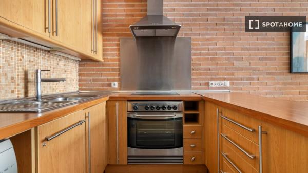 1-Zimmer-Wohnung zur Miete in Cortes, Madrid