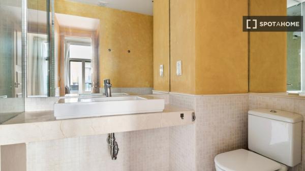 1-Zimmer-Wohnung zur Miete in Cortes, Madrid