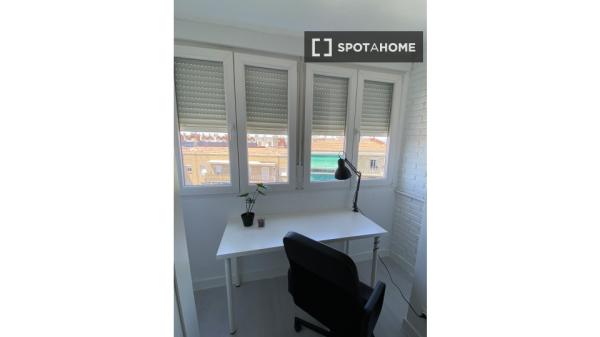 Habitación en piso compartido de 4 habitaciones, Alcorcón