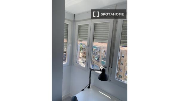 Habitación en piso compartido de 4 habitaciones, Alcorcón