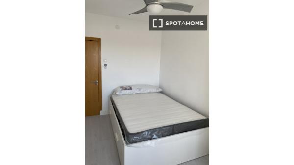 Habitación en piso compartido de 4 habitaciones, Alcorcón