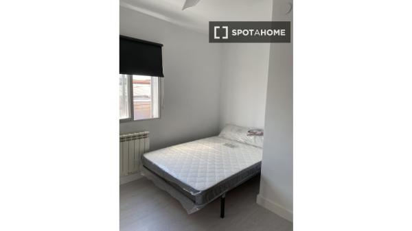 Habitación en piso compartido de 4 habitaciones, Alcorcón