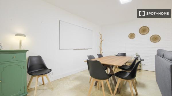 Habitación en piso compartido en alquiler en Piovera, Madrid