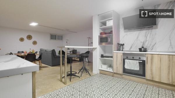 Habitación en piso compartido en alquiler en Piovera, Madrid