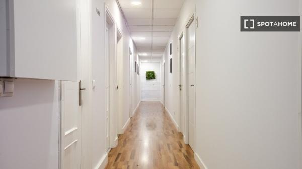 Habitación en piso compartido en alquiler en Piovera, Madrid
