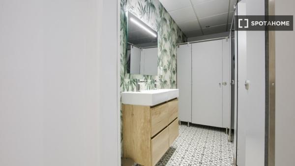 Habitación en piso compartido en alquiler en Piovera, Madrid