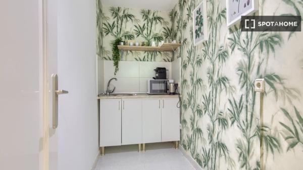 Habitación en piso compartido en alquiler en Piovera, Madrid