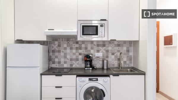 Estudio en alquiler en Les Corts, Barcelona