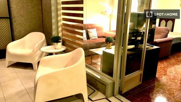 Habitación en piso compartido en alquiler en Sant Francesc, Valencia