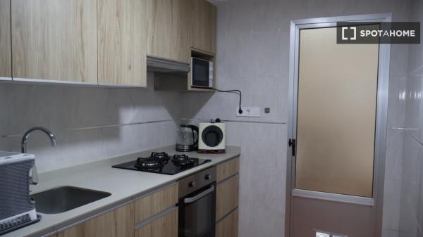 Appartement de 2 chambres à louer à Alfafar, Valence.