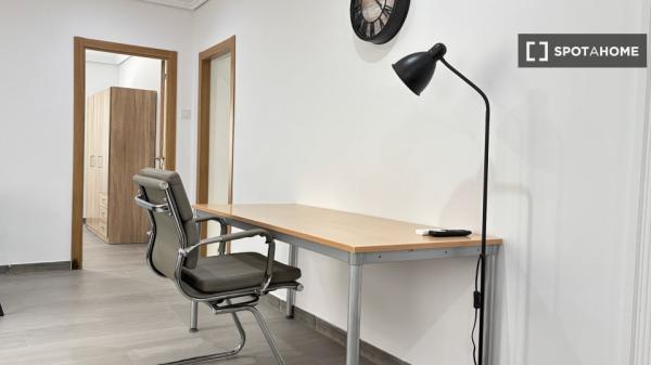 Appartement de 2 chambres à louer à Alfafar, Valence.