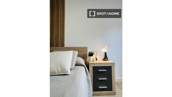 Room in shared 4-bedroom, Casería de Montijo, Granada