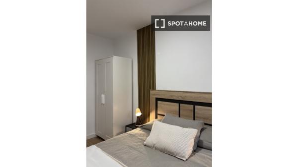 Room in shared 4-bedroom, Casería de Montijo, Granada