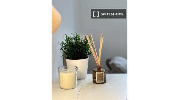 Room in shared 4-bedroom, Casería de Montijo, Granada