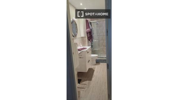 Zimmer in einer 3-Zimmer-WG in Leganés zu vermieten