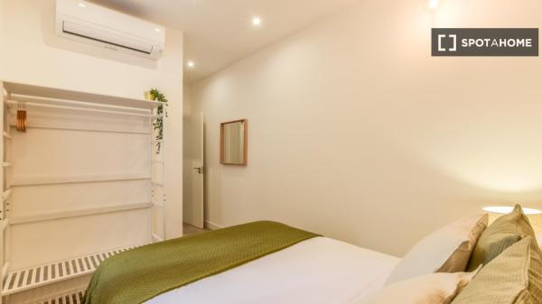 Habitación en piso compartido en alquiler en Embajadores, Madrid