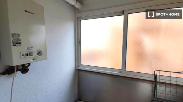 Pokój we wspólnym mieszkaniu w València