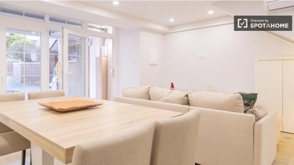 Apartamento de 1 dormitorio en alquiler en Salvador, Madrid