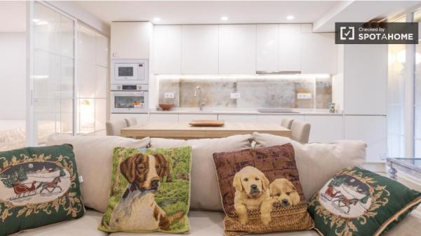 Apartamento de 1 dormitorio en alquiler en Salvador, Madrid