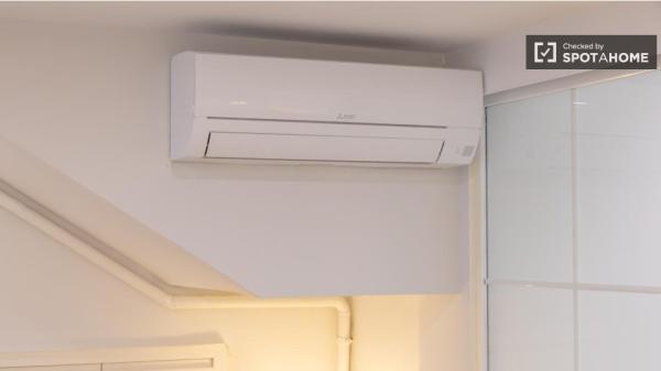 Apartamento de 1 dormitorio en alquiler en Salvador, Madrid