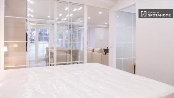 Apartamento de 1 dormitorio en alquiler en Salvador, Madrid