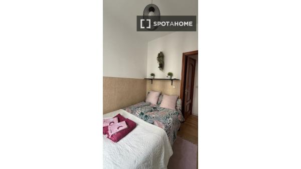 Apartamento de 2 dormitorios en alquiler en Universidad, Madrid