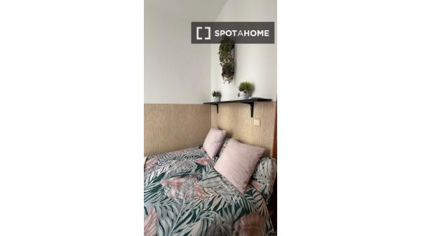 Apartamento de 2 dormitorios en alquiler en Universidad, Madrid