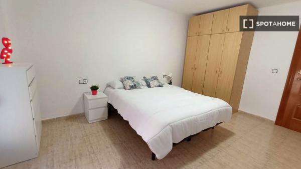 Habitación en piso compartido en Burjasot