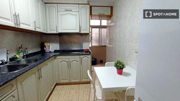 Habitación en piso compartido en Burjasot