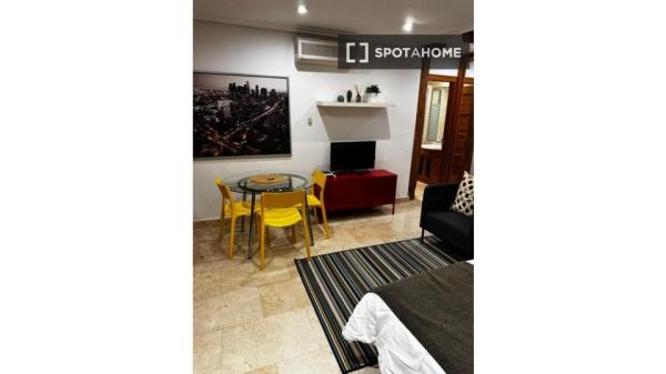 Estudio en alquiler en Trafalgar, Madrid