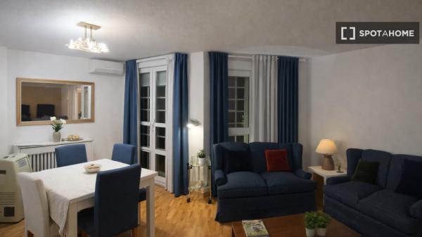 4-pokojowe mieszkanie do wynajęcia w Aravaca, Madryt