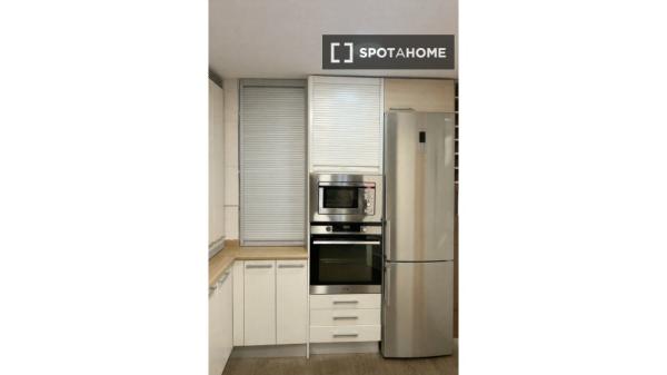 4-pokojowe mieszkanie do wynajęcia w Aravaca, Madryt