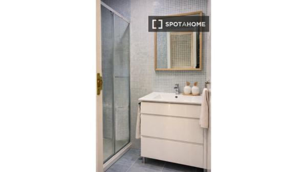 4-pokojowe mieszkanie do wynajęcia w Aravaca, Madryt