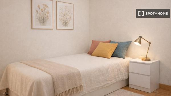 4-pokojowe mieszkanie do wynajęcia w Aravaca, Madryt