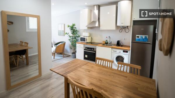 Apartamento de 2 habitaciones en alquiler en El Gòtic, Barcelona