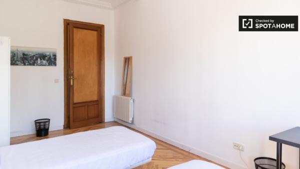 Habitación en Ríos Rosas, Madrid en alquiler