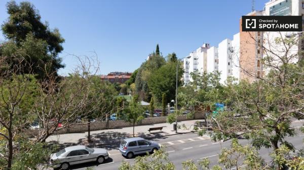 Habitación en Ríos Rosas, Madrid en alquiler