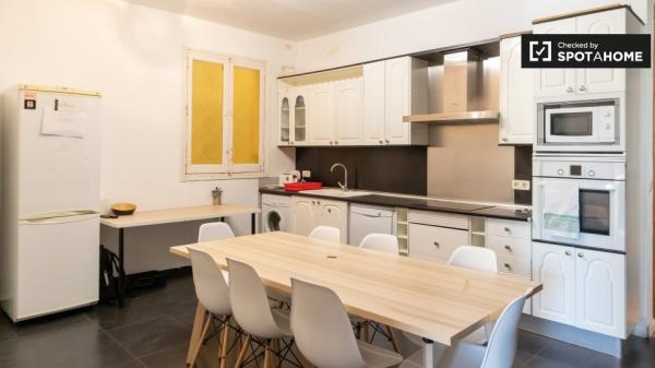 Habitación en Ríos Rosas, Madrid en alquiler