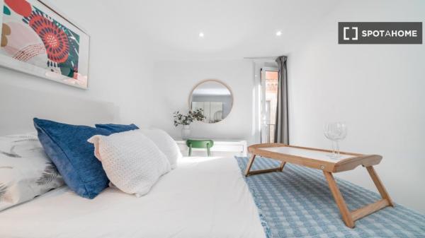 Piso de 2 habitaciones en alquiler en El Gótico, Barcelona