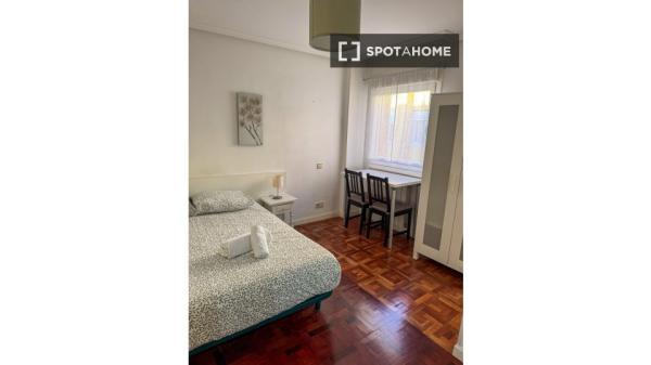 Apartamento de 1 dormitorio en alquiler en Pacífico, Madrid