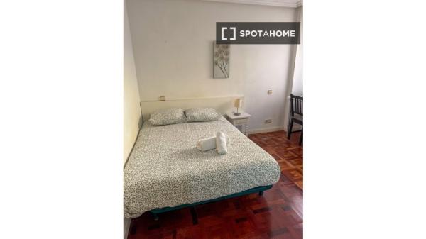 Apartamento de 1 dormitorio en alquiler en Pacífico, Madrid