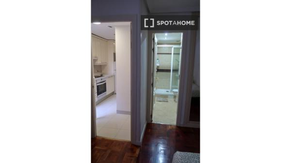 Apartamento de 1 dormitorio en alquiler en Pacífico, Madrid
