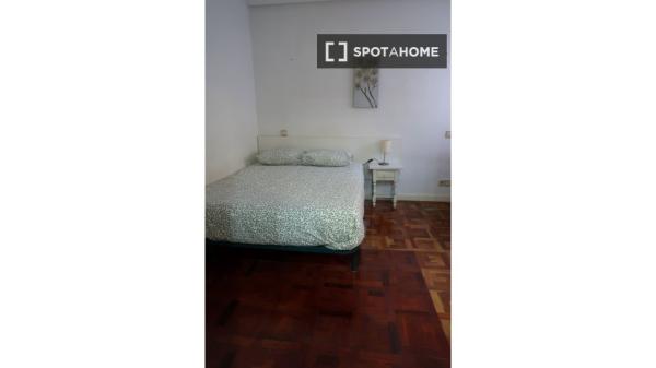 Apartamento de 1 dormitorio en alquiler en Pacífico, Madrid