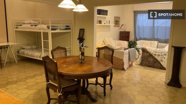 3-bedroom apartment for rent in Eixample, Barcelona