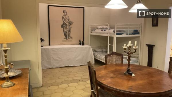 3-bedroom apartment for rent in Eixample, Barcelona